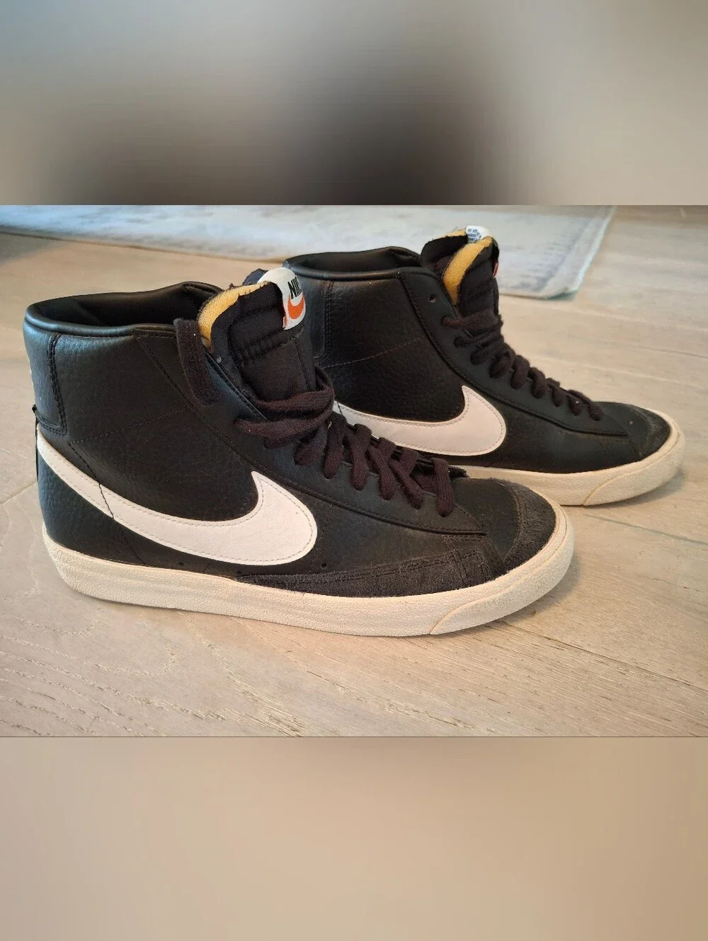 Nike Black High-Top Mid 77 Blazers Sneakers